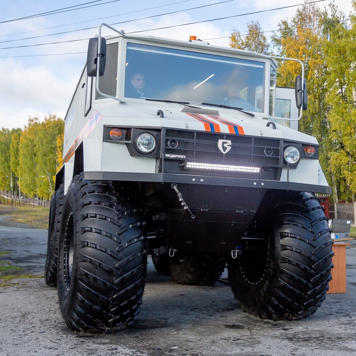 Московский вездеход. Снегоболотоход «бурлак 6х6». снегоболотоход бурлак 02.002. снегоболотоход бурлак 02.003. вездеход-амфибия «бурлак».