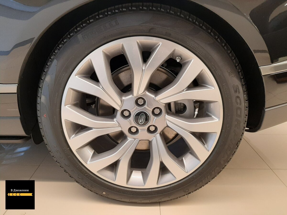 Зашёл в автосалон посмотреть на Рендж Ровер за 10 млн - Это вам не ...