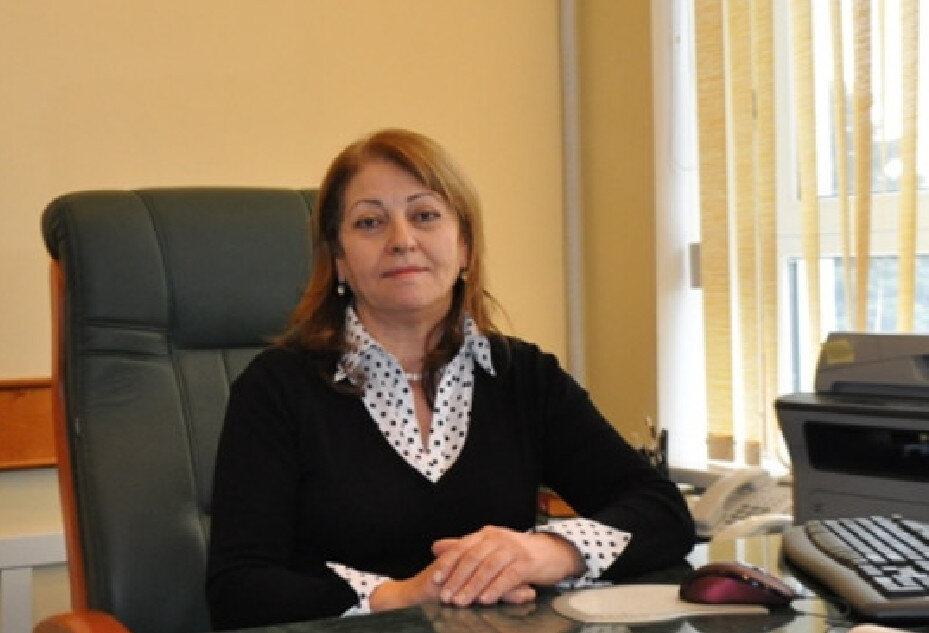 На фото: Маихалум Шамсудиновна Кадимова. 