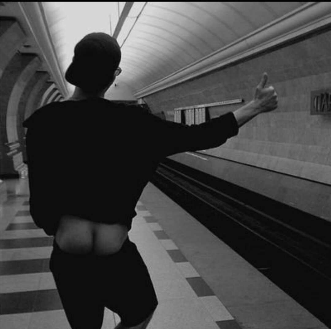гей негр в метро фото 83