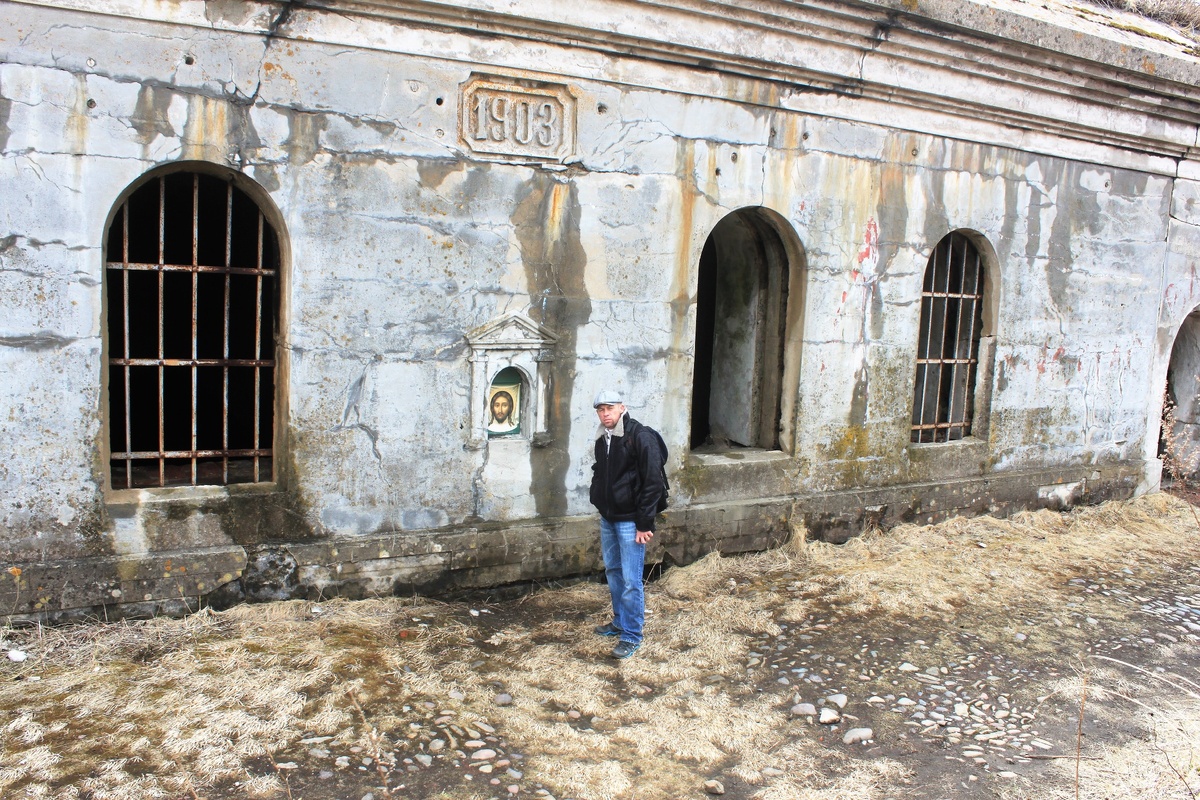 Год окончания строительства и киот под икону