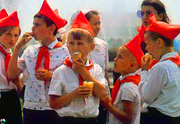 Пионеры