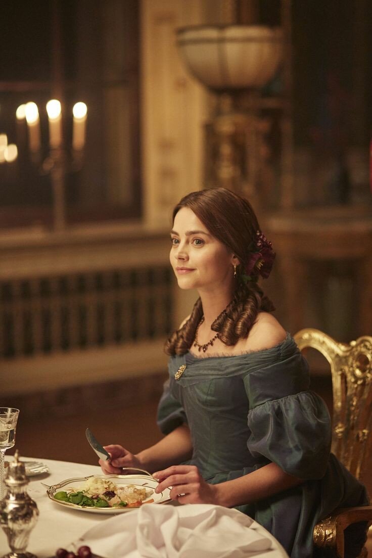 Дженна Коулман как романтик великолепна в таких образах