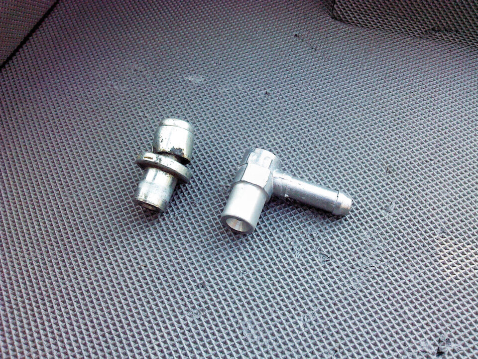 Сапун переднего моста нива шевроле где находится