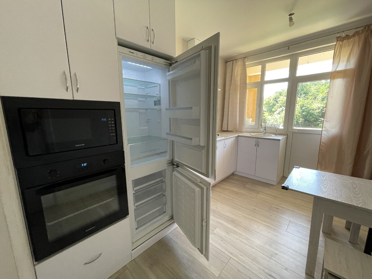 В продаже 2-комнатная квартира + кухня-гостиная 62м2 в Сочи