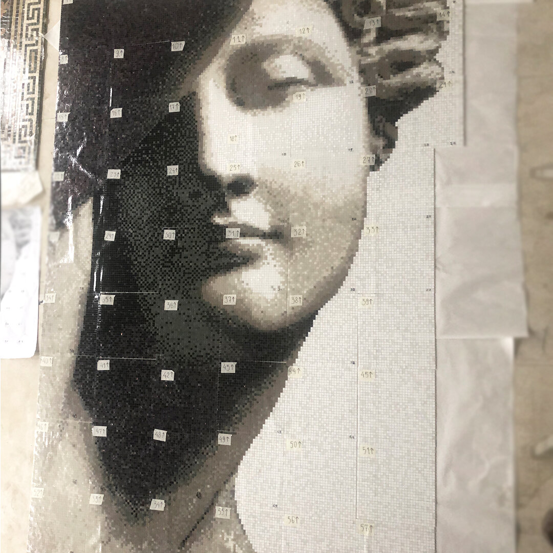 Мозаичное панно «Эндимион», выполненное студией мозаики Ferrum Design