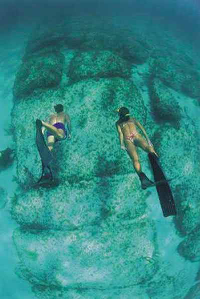 Дорога Бимини. Изображение взято из книги А. Ю. Склярова «Древняя Мексика без кривых зеркал», издательство ВЕЧЕ, 2009