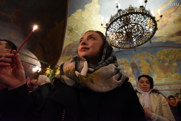 В столицу Благодатный огонь доставили вечером 7 апреля / Фото: Пелагия Замятина, «Вечерняя Москва» 