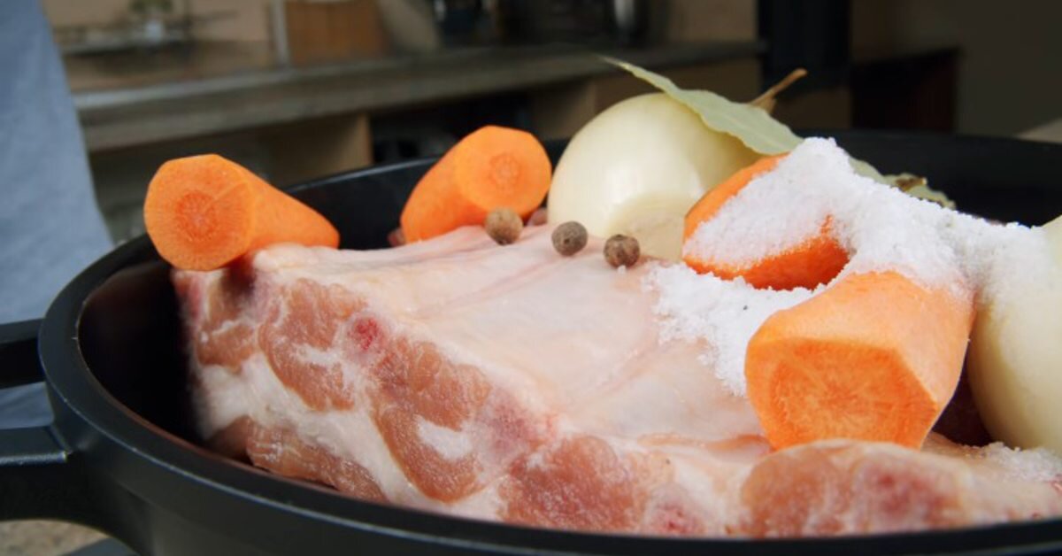 Свиные ребрышки в медово-горчичном соусе в духовке