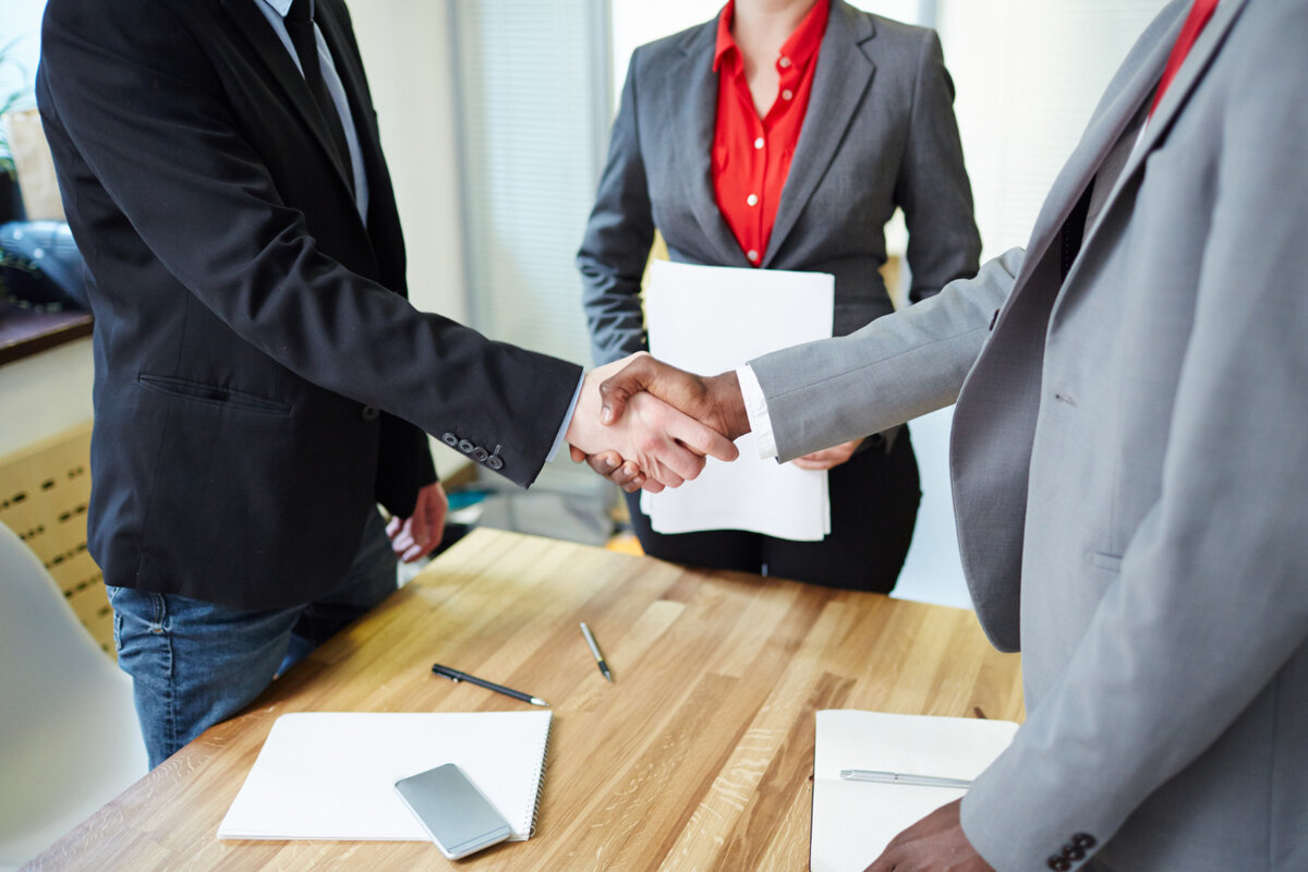 Источник фото: <a href='https://www.freepik.com/photos/business-handshake'>Business handshake photo created by pressfoto - www.freepik.com</a>