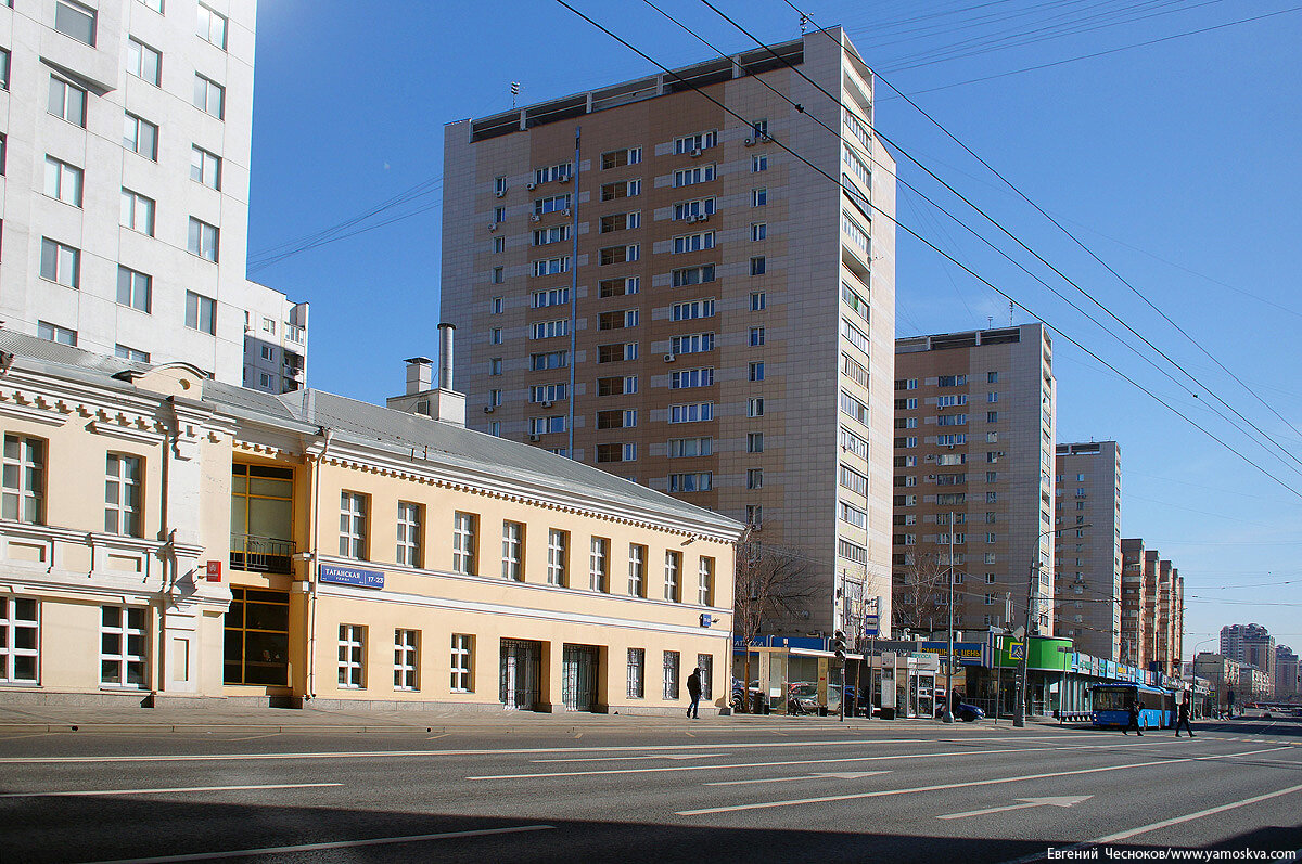 File:Moscow, Abelmanovskaya Street 7, 9 and 11 (18996367930).jpg - Wikimedia Com