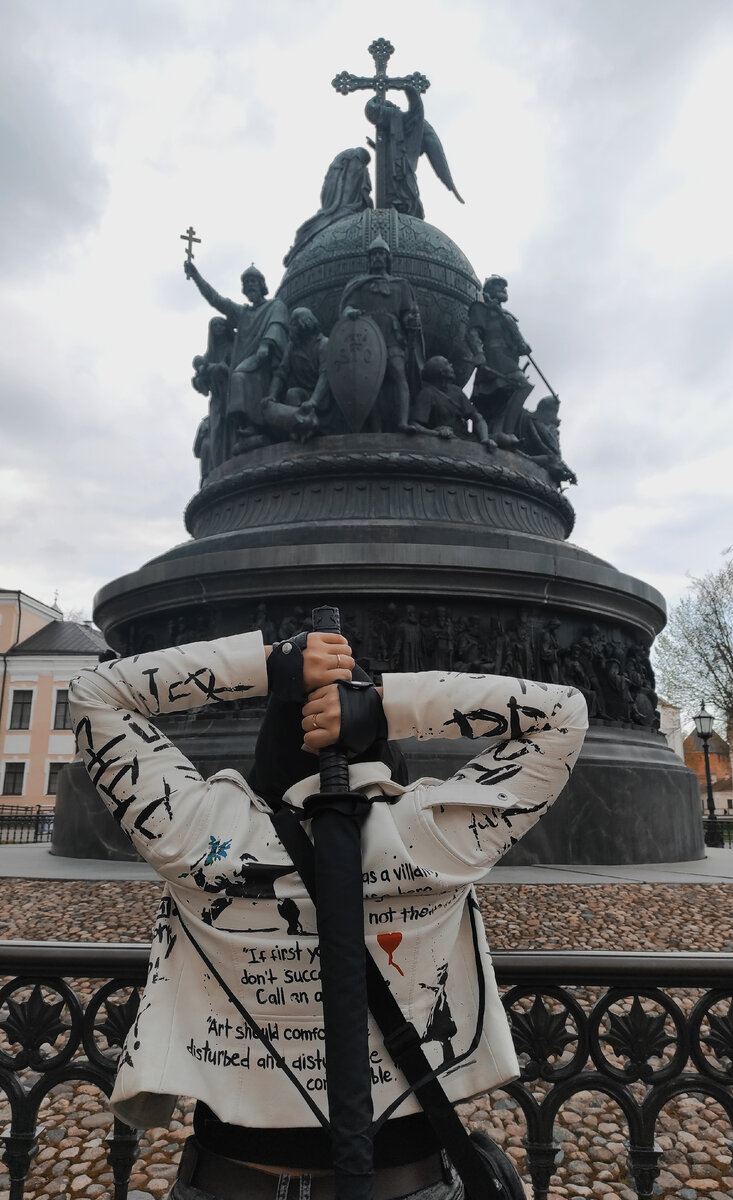 Я в Новгороде 2022. Это зонт, если что