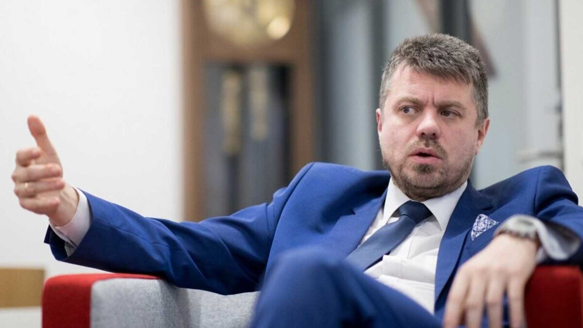 Урмас Рейнсалу министр иностранных дел Эстонии.