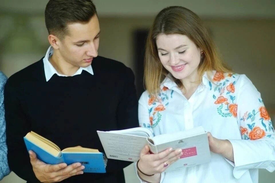     В России предложили освобождать от мобилизации студентов частных вузов Алексей БУЛАТОВ