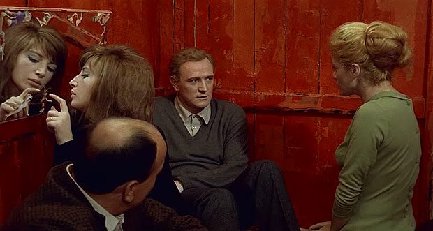 Кадр из фильма "Красная пустыня" (1964)