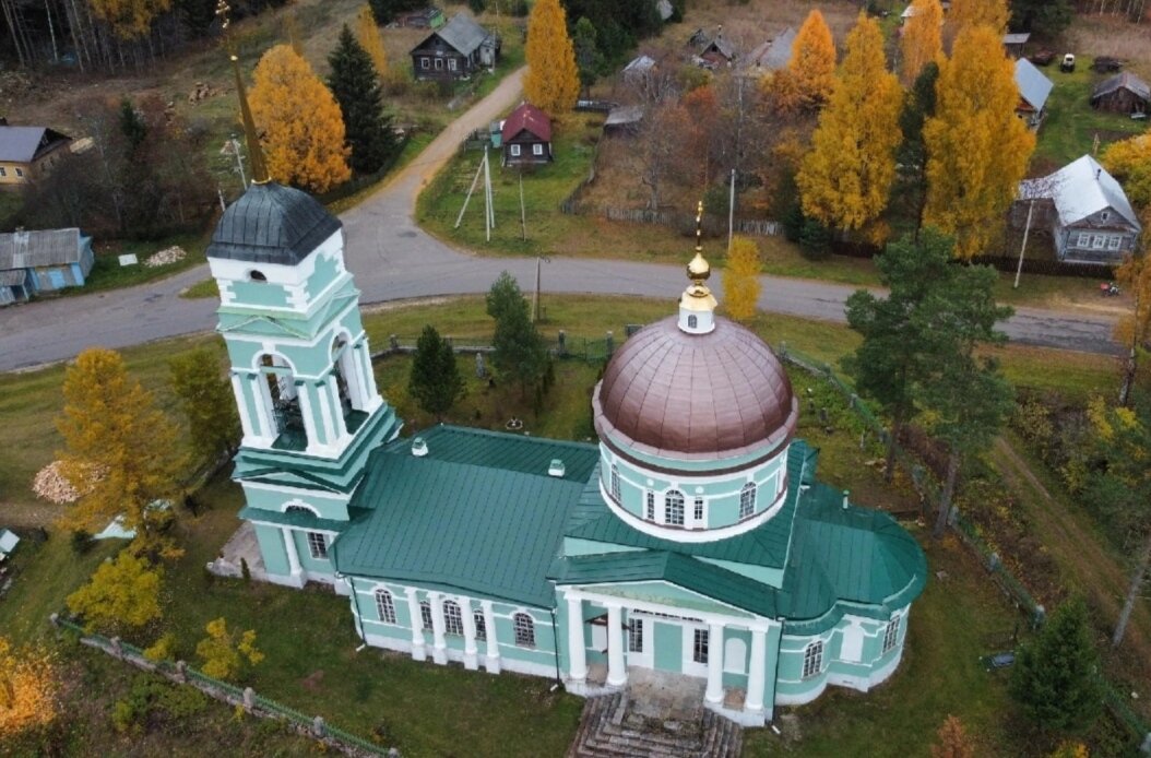 Храм святых Апостолов Петра и Павла. Сомино. 
