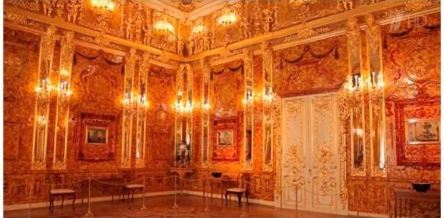 Восстановленная Янтарная комната наши дни