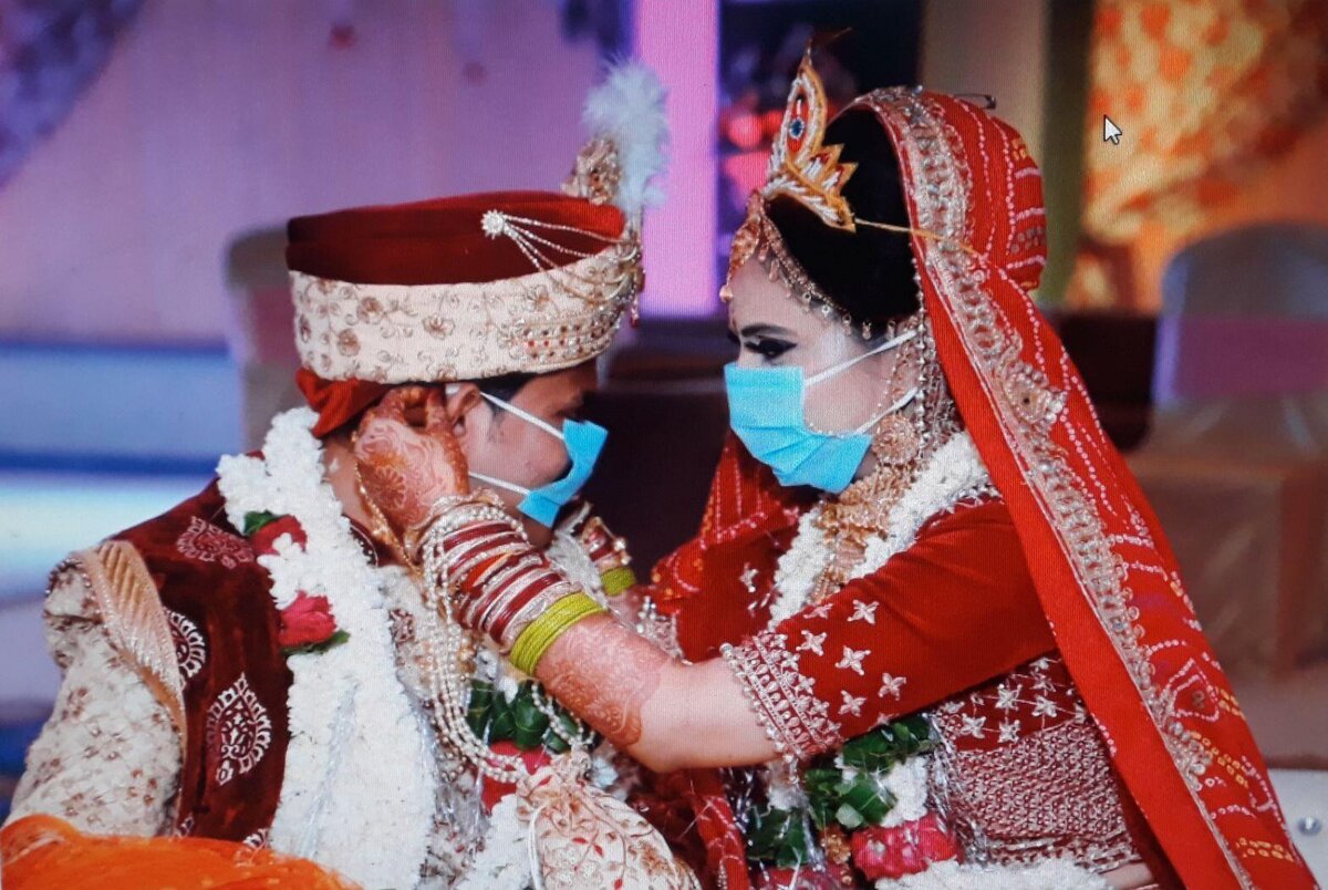                                         Свадьбы во время пандемии  COVID-19  в Индии 