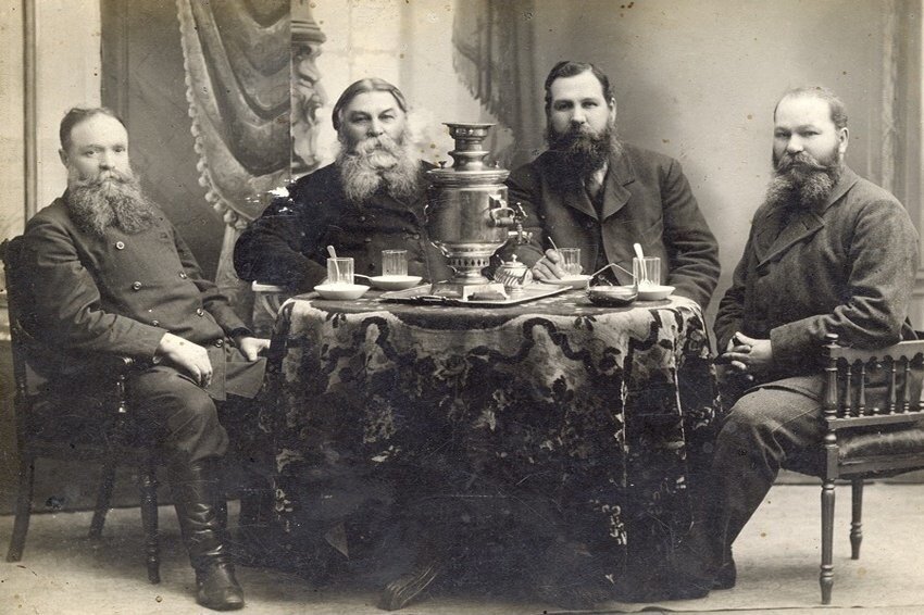 Чаепитие орловских купцов