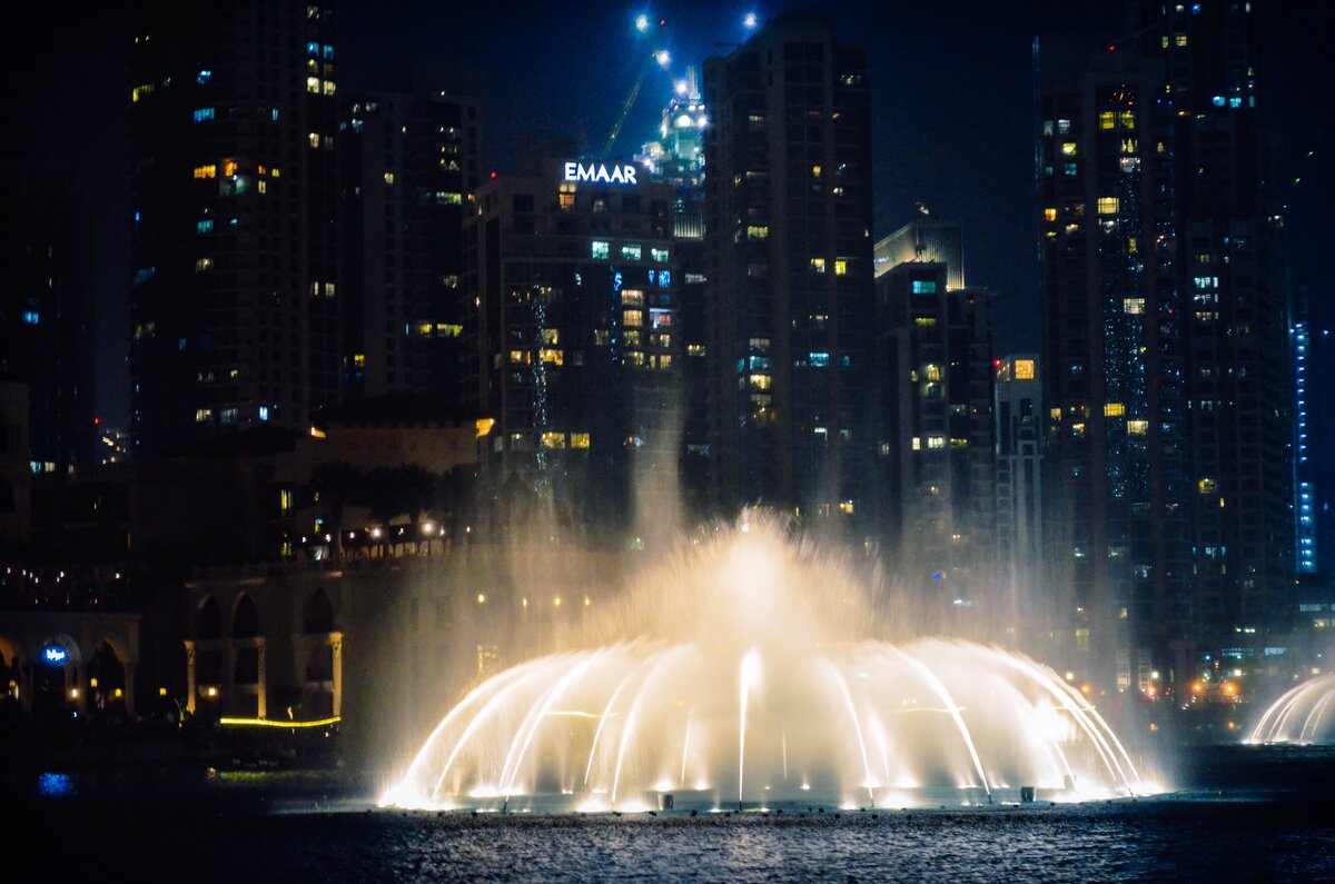 Струи воды перед выстрелом вверх