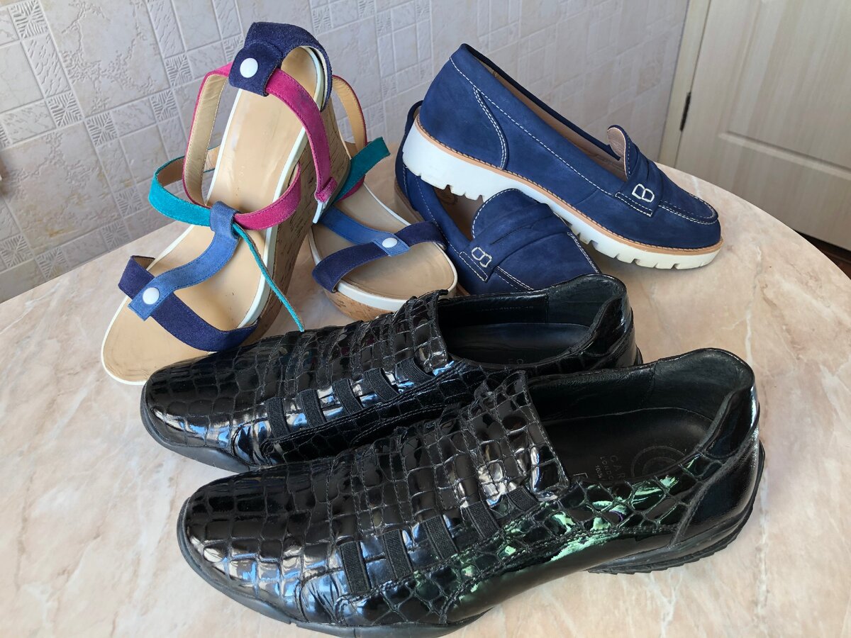 Для статьи сделала фото из имеющейся обуви ...