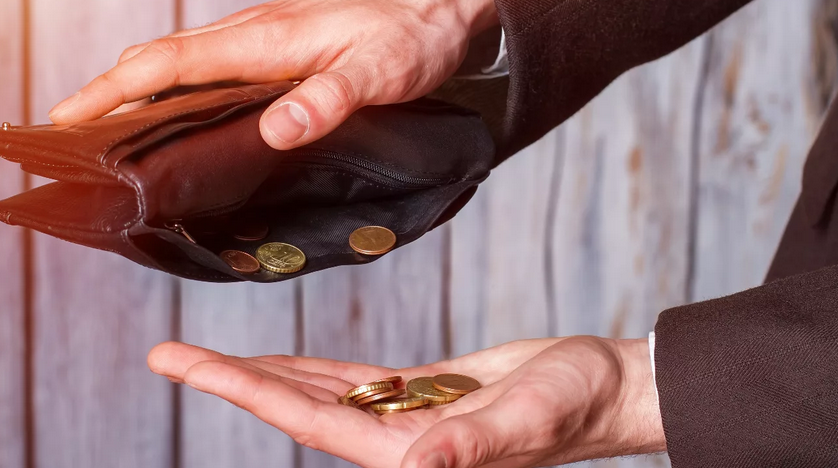 Когда - то  я  считала копейки чтобы купить мороженое. Теперь - чтобы купить хлеба :(