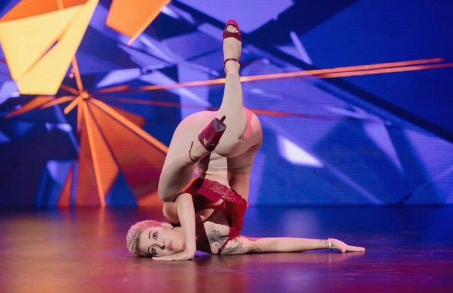 Шоу талантов на тнт. Мигель танцы. Аня борзова танцы на тнт. Dance boom 7 mega топ. Дэнсхолл фимейл.