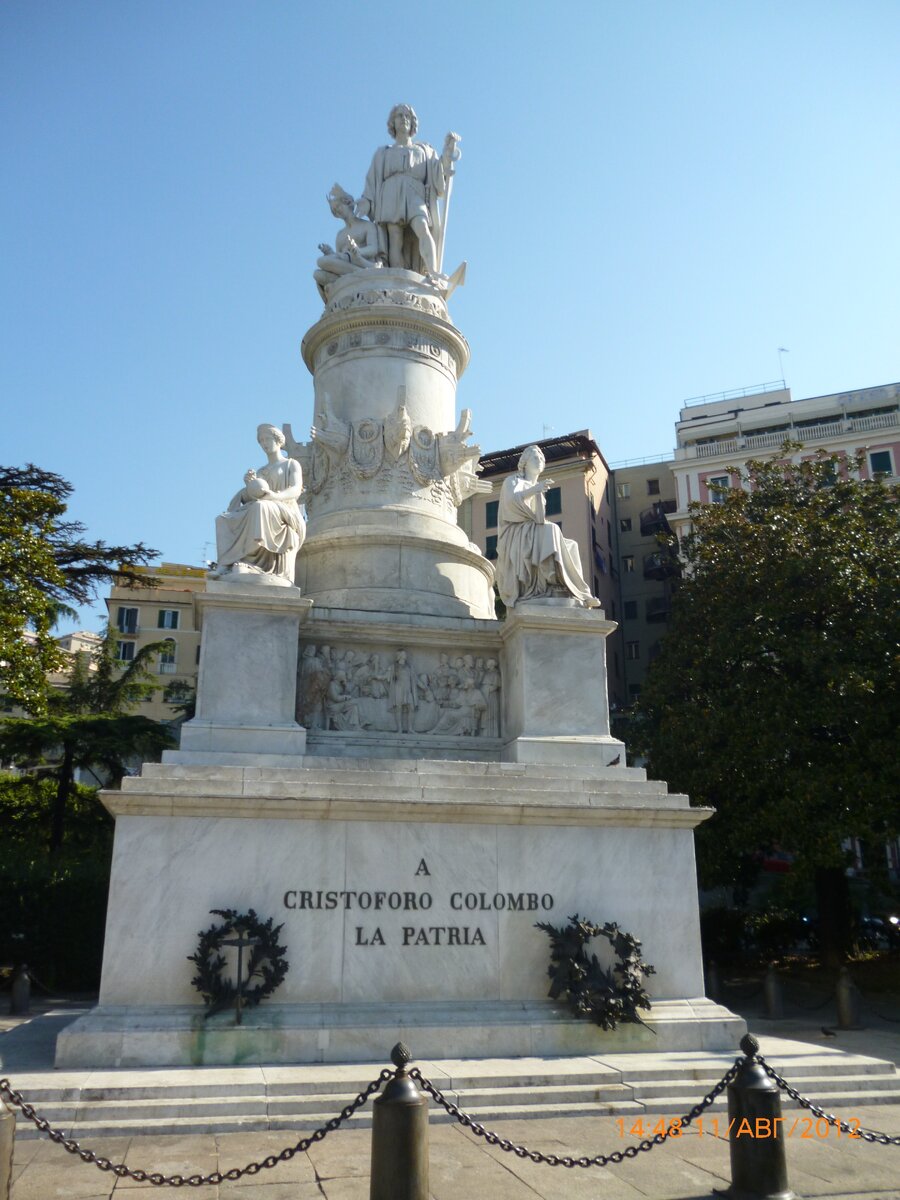 монумент Христофору Колумбу