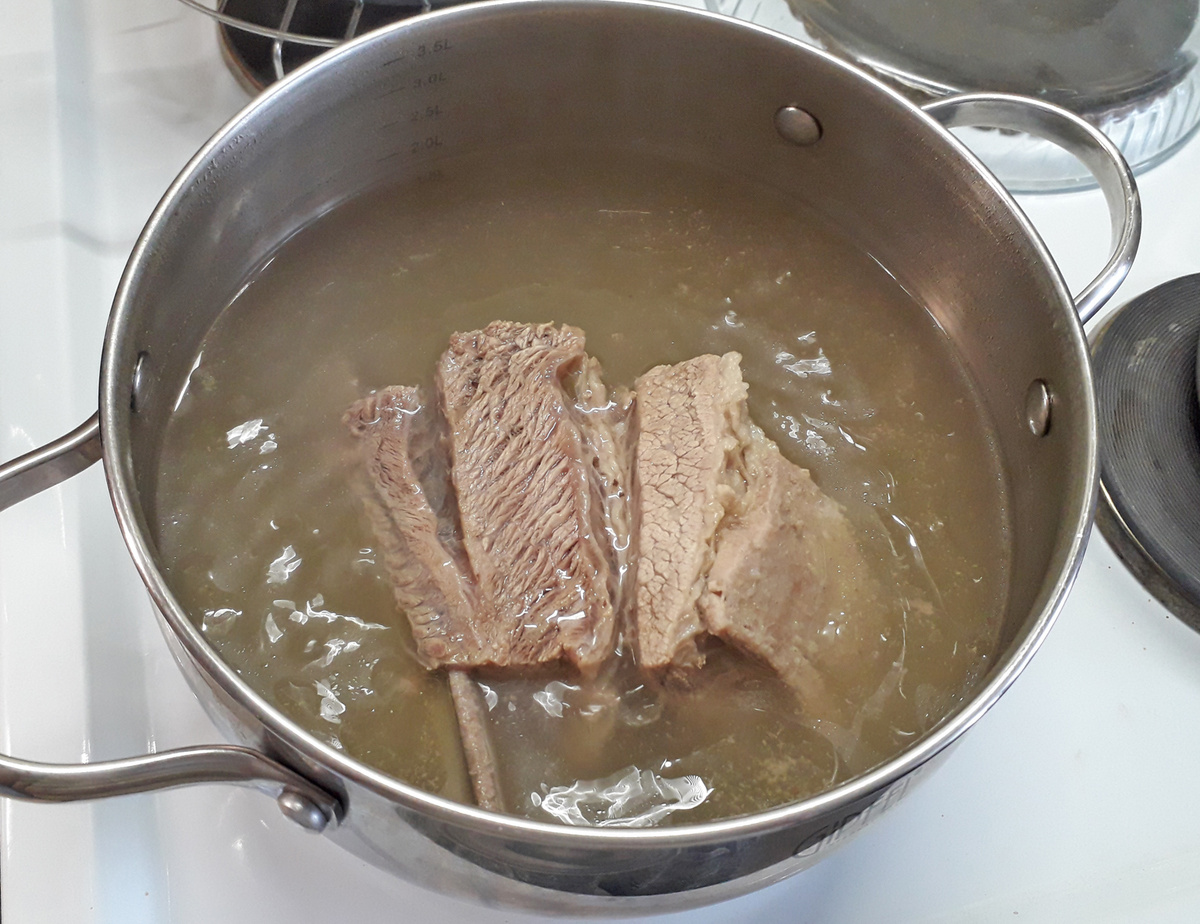 Отвариваем мясо