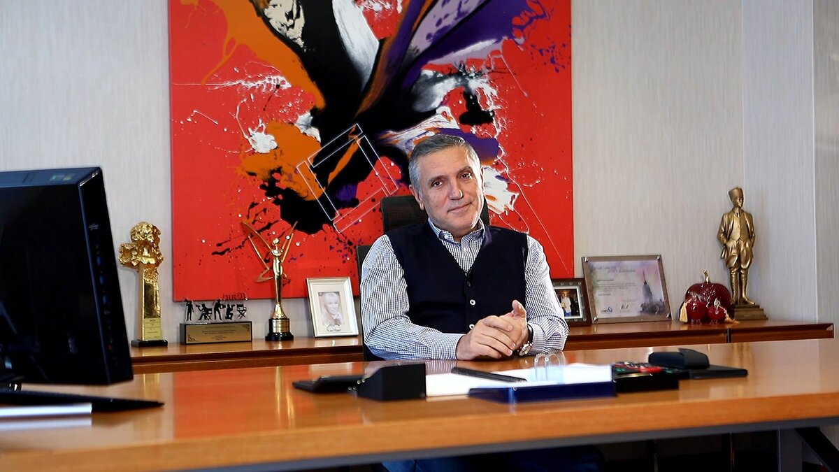 Фарук Тургут