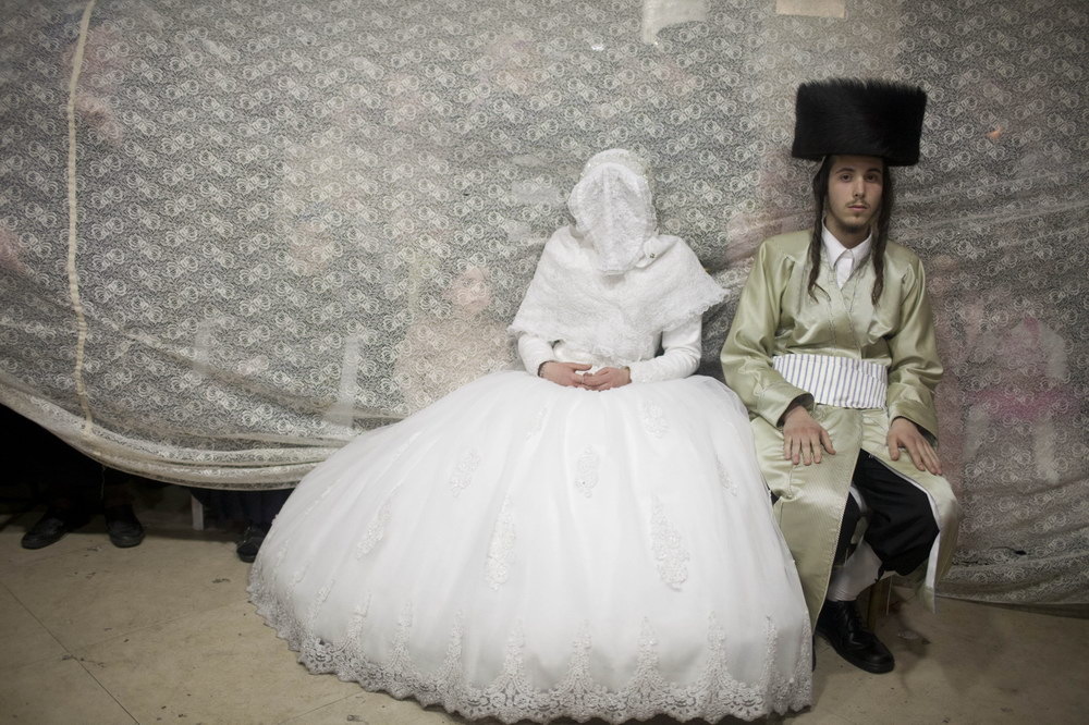 http://evrofilm.com/wp-content/uploads/2014/04/wedding-jewish2-20.jpg