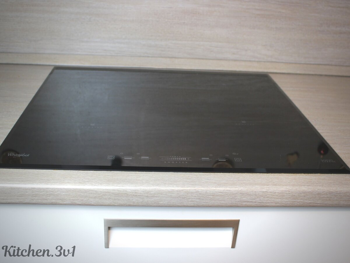 Наша индукционная плита после 2-годичного каждодневного использования.