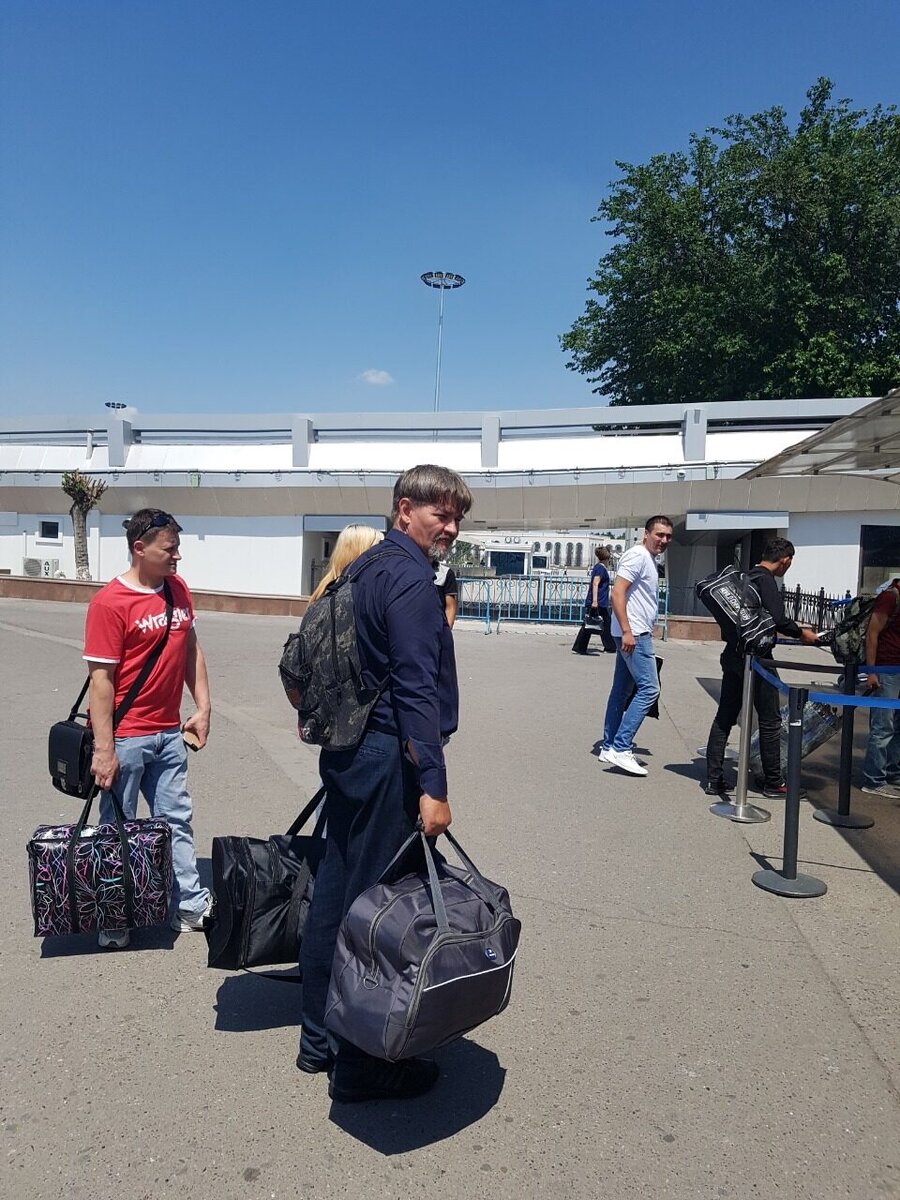 Ташкент. Заходим в аэропорт 