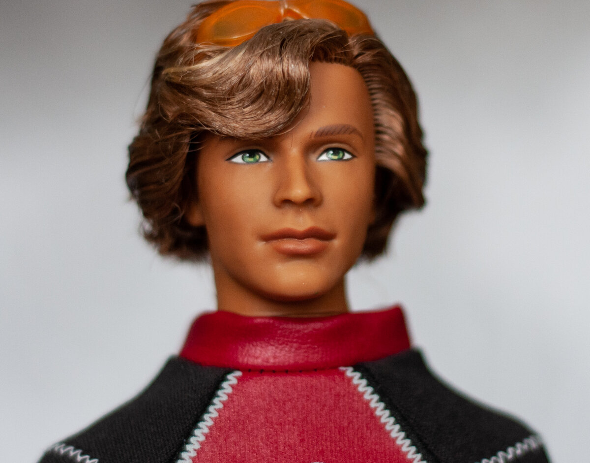 Много раз читала про то, что Кен был одной из самых слабо продаваемых кукол среди окружения Б...
