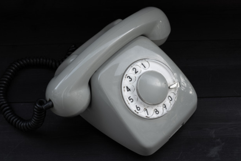 Не стоит платить за ненужные услуги. Источник фото: Freepik