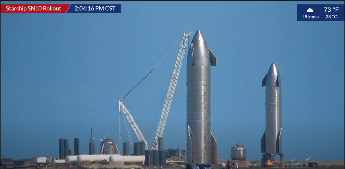 Starship SN10  занимает место рядом Starship SN9.