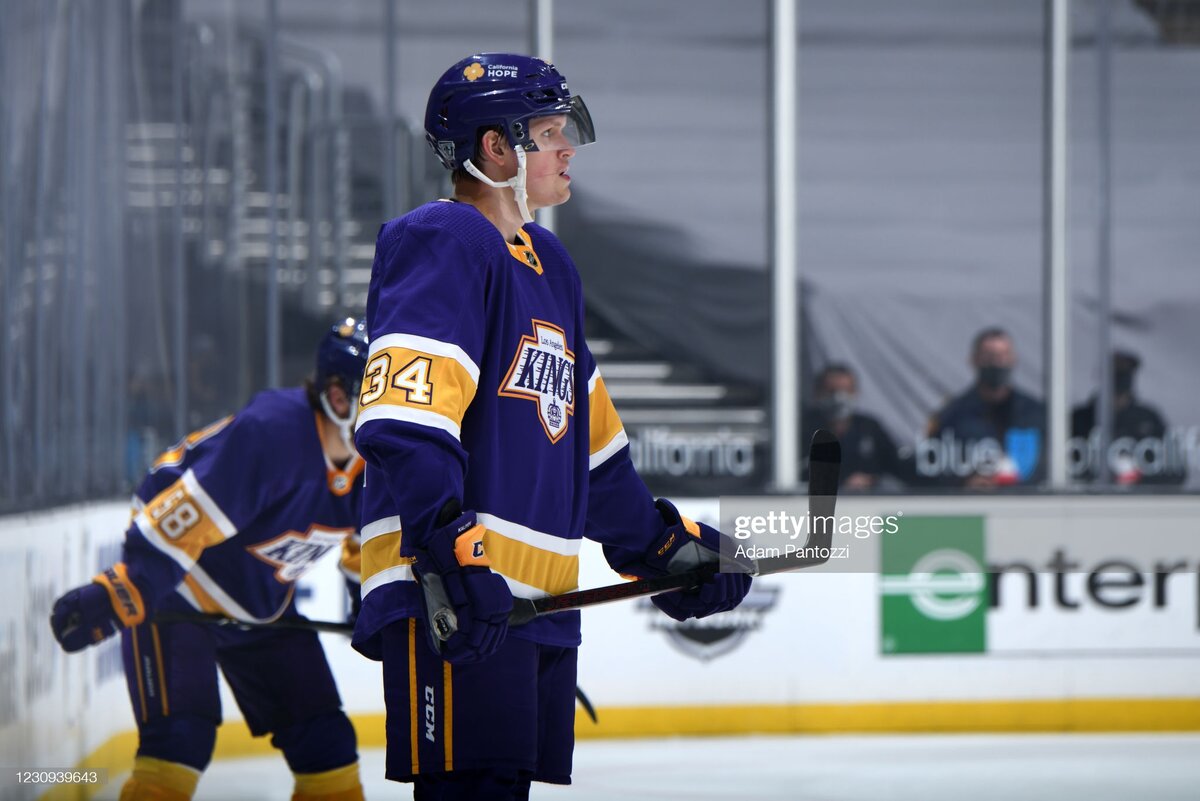 Артур Калиев, фото Adam Pantozzi/NHLI via Getty Images