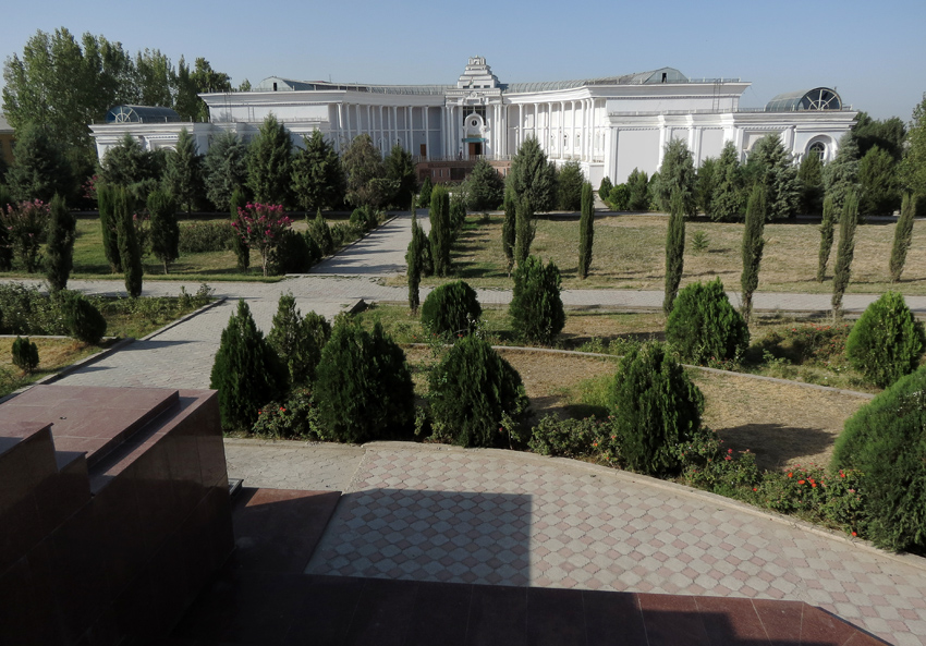 Куляб дворец. Куляб музей. Музей город Куляб Таджикистан. Куляб парк Победы. Таджикистан куляб время