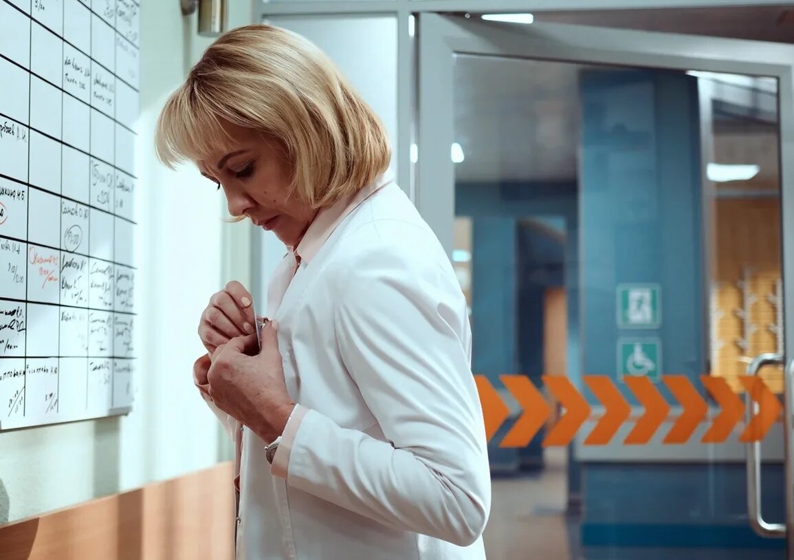 Елена Яковлева - Ирина Алексеевна Павлова, завотделением. 