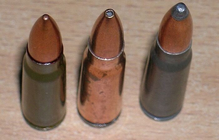 Для чего в пуле АК-74 есть небольшое отверстие