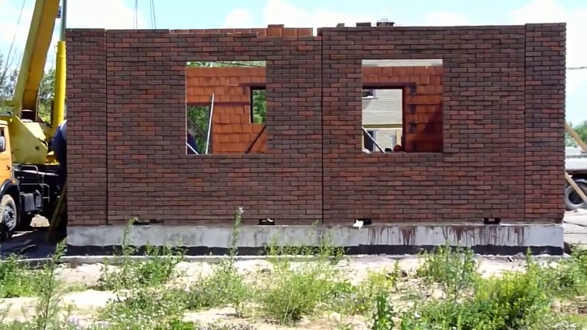 Кирпичные панели из керамоблока + лицевой кирпич