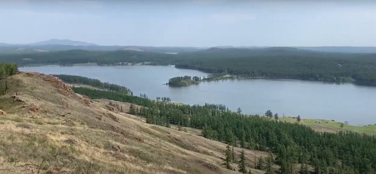 Озеро Калкан с вершины горы.