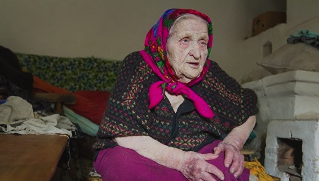 Бабушка с украины жива