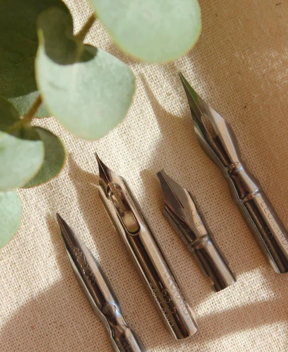 Перья от Manucript