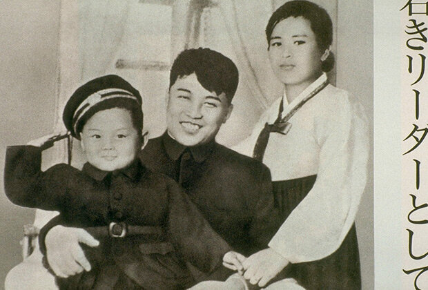 Ким Ир Сен, его первая жена Ким Чен Сук и их сын Ким Чен Ир Фото: Noboru Hashimoto / Sygma / Corbis / East News