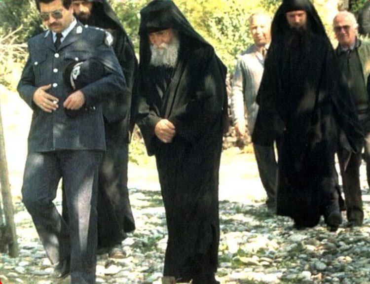 Читайте книги преподобного Паисия Святогорца в переводе издательства "Орфограф"