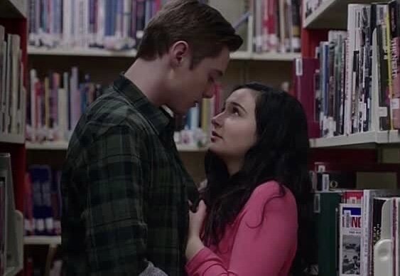 Драма. США. Режиссёр: Гэйл Харви. В главных ролях: Шеннен Доэрти, Матрея Скаррвинер, Каллэн Поттер.