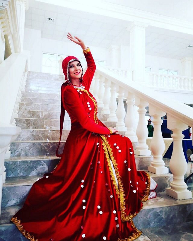 Многодетная мама танцует в составе ансамбля башкирского народного танца «Гульдар»