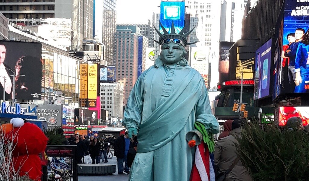 Статуя Свободы-как символ свободы вообще.