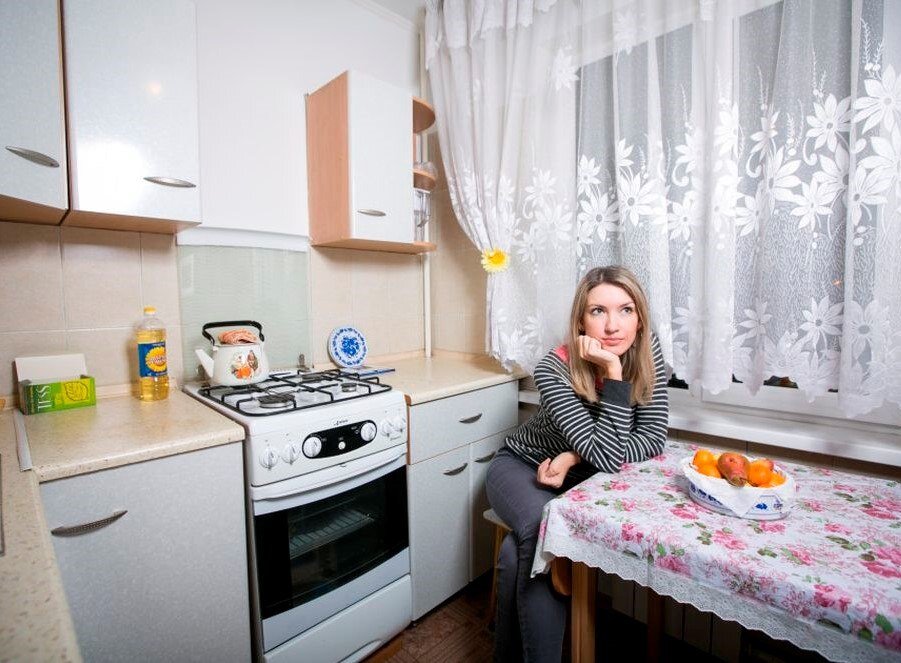 Кто снимает комнату в москве